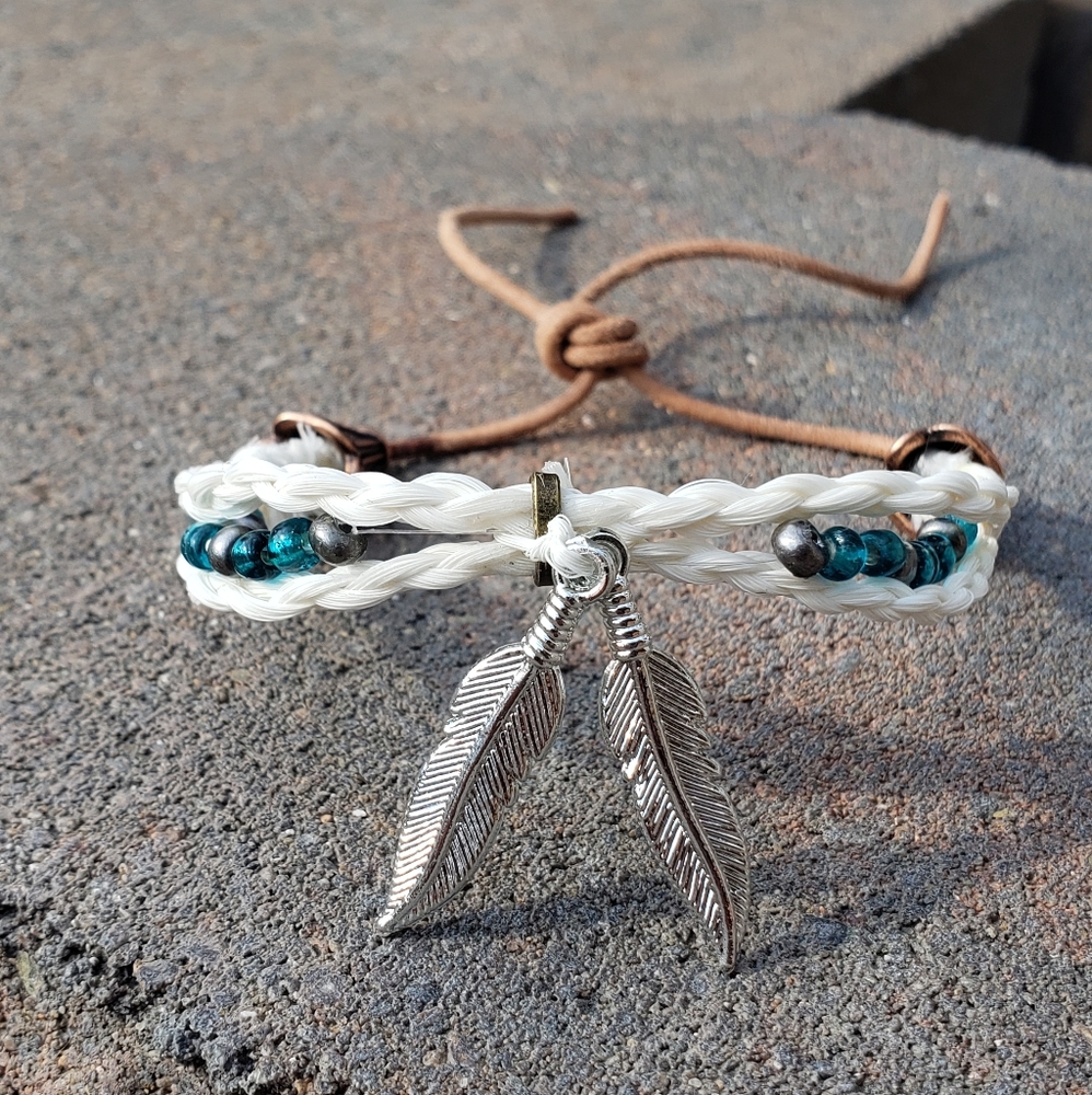 Horse hair bracelet beaded. white thunder bracelet. Turquoise blue green western
